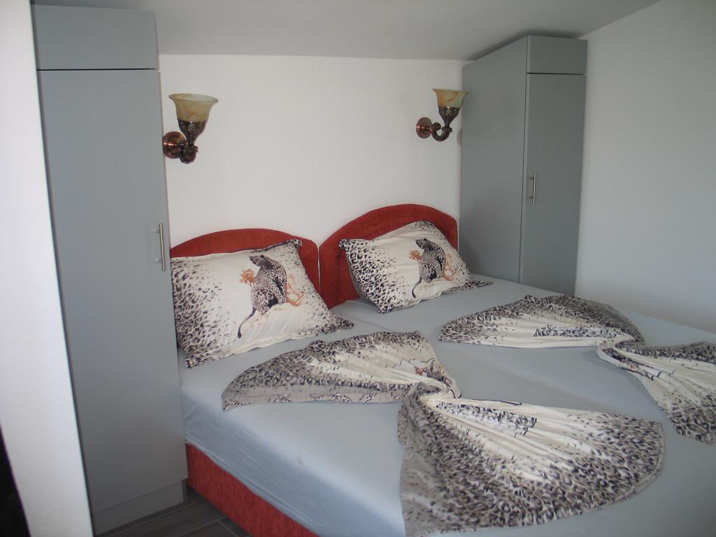 Guest House Dena Добра вода Стая снимка