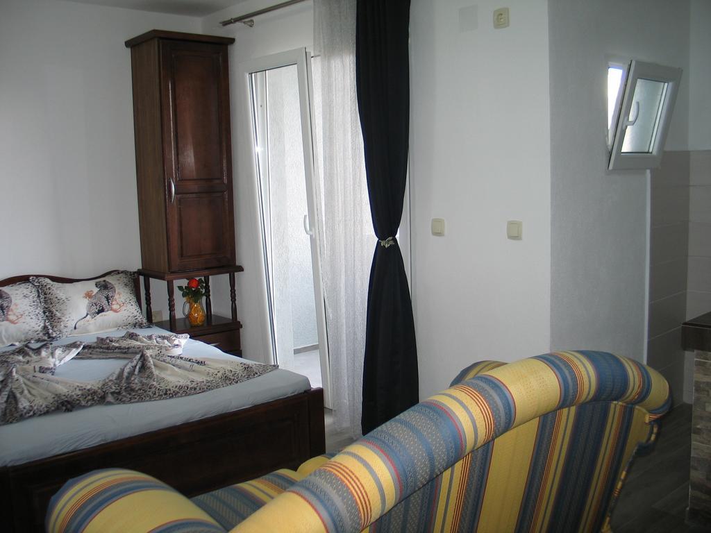 Guest House Dena Добра вода Стая снимка